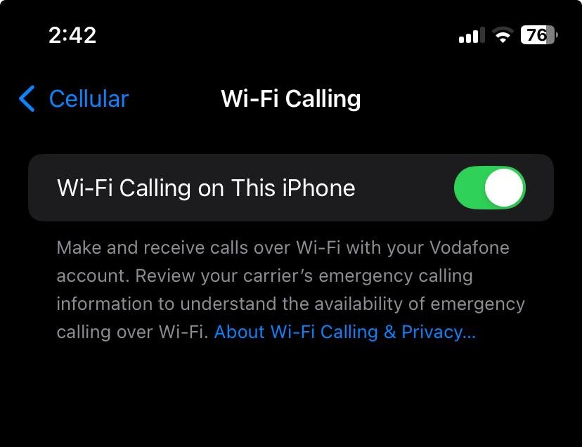 صورة توضح تفعيل خيار "مكالمات الواي فاي" (Wi-Fi Calling)