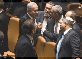 نتنياهو وبن غفير يتبادلون المصافحة في داخل الكنيست