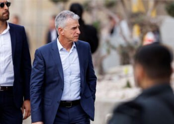 رئيس الموساد يبلغ قطر بإمكانية انسحاب إسرائيل من محور فيلادلفيا