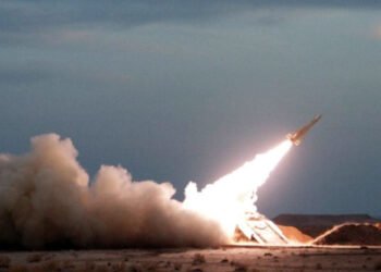 الحوثيين يستهدفون قلب اسرائيل بصاروخ باليستي... فما تفاصيل الهجوم