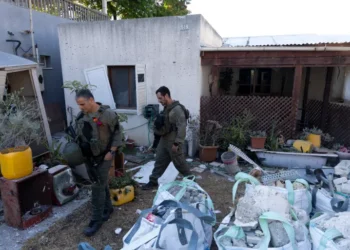 الجيش الإسرائيلي يقر بمقتل 11 جنديا