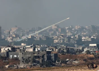 المقاومة تطلق صواريخ