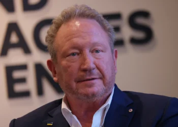 تبرع بـ10 ملايين دولار لغزة