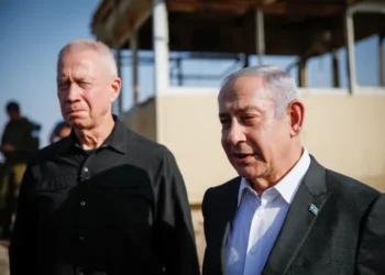 نتنياهو يرفض سفر وزير دفاعه غالانت