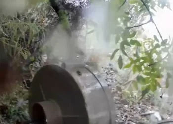 حزب الله يبث مشاهد تفجير عبوات