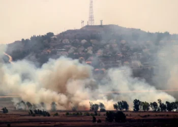 إسرائيل تكثف غاراتها على لبنان
