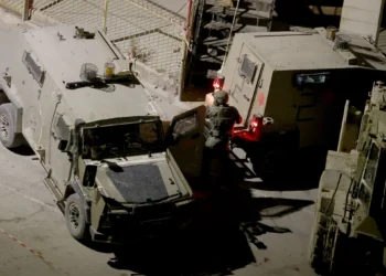 الضفة الغربية .. المقاومة تستهداف مركبة عسكرية إسرائيلية وسط اقتحامات متواصلة