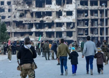 عودة اللاجئين السوريين: بين الآثار الاقتصادية والتحديات أمام تركيا