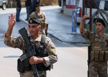 الحكومة اللبنانية تؤكد قبول حزب الله بانتشار الجيش في الجنوب