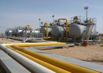 التحديات النفطية في سوريا ومساعدات دولية جديدة بعيداً عن الإدارة الجديدة