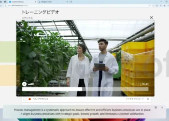 صورة تعرض شاشة Copilot Plus أثناء استخدام ميزة الترجمة الفورية على شاشة الكمبيوتر.