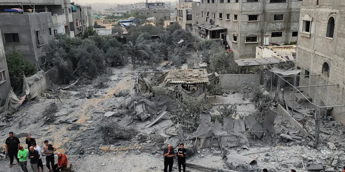 إسرائيل تُقيم منطقة عازلة في غزة وسط تصاعد الكارثة الإنسانية