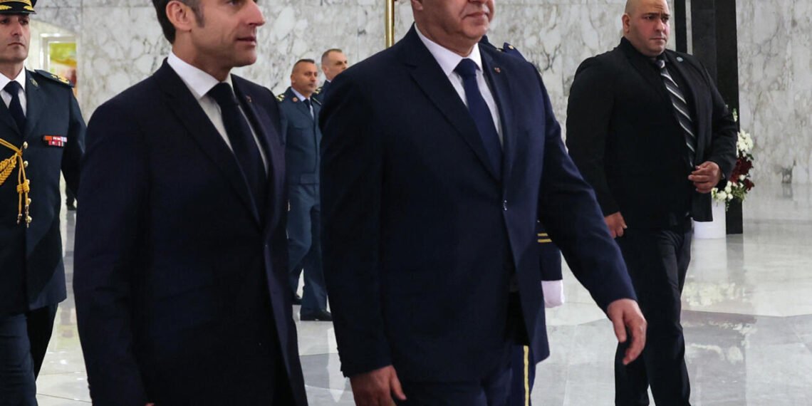 ماكرون في بيروت: وعود بالدعم ومساعٍ لإعادة الإعمار