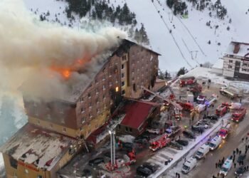 أردوغان يعلن الحداد الوطني بعد مأساة حريق بولو