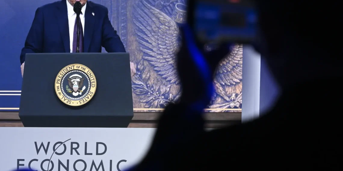 ترامب وإيران: بين التفاوض وتجنب الحرب