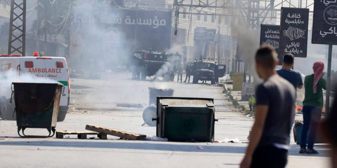 الضفة على صفيح ساخن: تصعيد إسرائيلي في الضفة واستئناف تبادل الأسرى