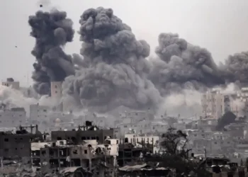 خلال كانون الأول فقط... إسرائيل تُقرّ بتنفيذ 1400 غارة على غزة