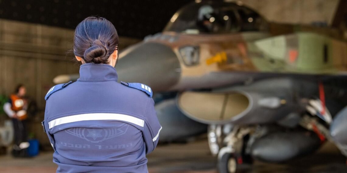 لماذا تباينت أهداف التحالف وإسرائيل في اليمن؟ خبير عسكري يوضح