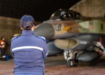 لماذا تباينت أهداف التحالف وإسرائيل في اليمن؟ خبير عسكري يوضح