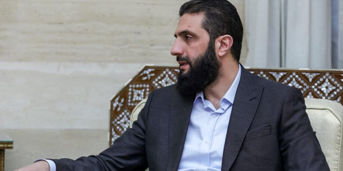 سوريا بين الحوار الوطني ورفع العقوبات: تطلعات وآفاق المرحلة الانتقالية