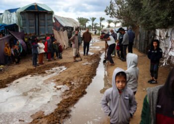 النازحون في غزة بين جحيم الشتاء وغموض الاختفاءات