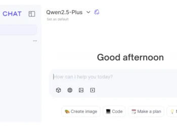 نموذج Qwen2.5-VL من علي بابا مع قدرات متقدمة في الذكاء الاصطناعي تشمل تحليل النصوص والصور والتحكم في الأجهزة والحواسيب.