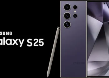 صورة توضيحية لهواتف سامسونج Galaxy S25 الجديدة مع عرض الاشتراك المجاني في Google Gemini Advanced.