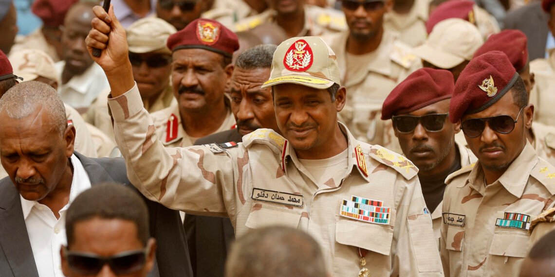 عقوبات أميركية جديدة تستهدف قائد قوات الدعم السريع وتفاقم الأزمة السودانية