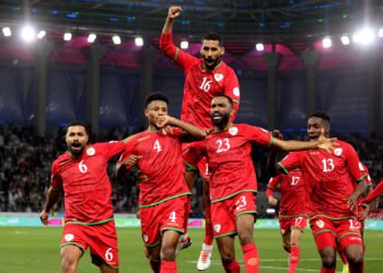 عُمان تكتب التاريخ وتتأهل لنهائي "خليجي 26": فرحة عمانية وحسرة سعودية