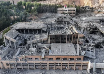 إسرائيل تتبنى عملية سرية استهدفت مركزًا لصناعة الصواريخ في سوريا