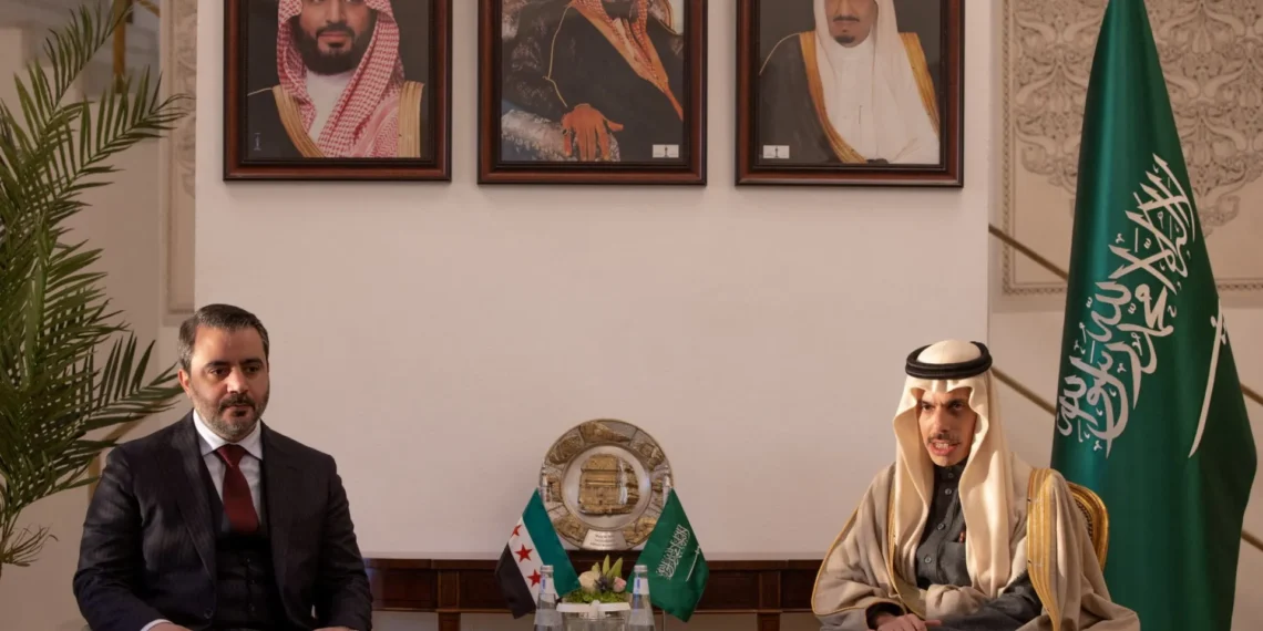 وزير الخارجية السوري يزور السعودية بهدف للبحث في سبل دعم العملية الانتقالية