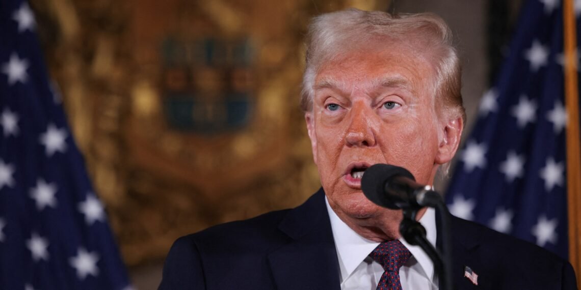 دونالد ترامب يثير الجدل: تغيير أسماء وتهديدات عسكرية واقتصادية تطال بنما وغرينلاند