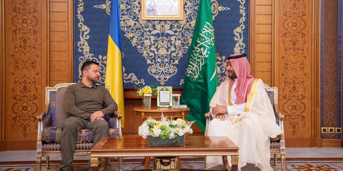 اتصالات دبلوماسية مكثفة وتمهيد لمفاوضات روسية أوكرانية في السعودية