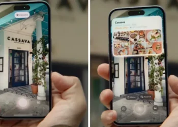 صورة لهاتف آيفون 15 برو يعرض تقنية الذكاء المرئي أثناء تحليل محتوى الصورة باستخدام الكاميرا.