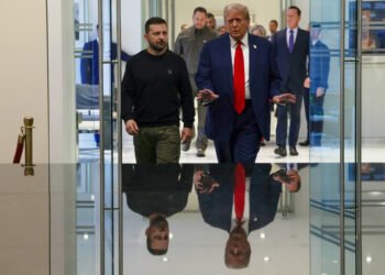 زيلينسكي في مواجهة الضغوط: لقاء أميركي ورد أوروبي على تصريحات ترامب