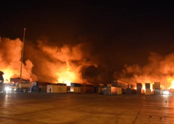 غارة إسرائيلية تستهدف معبرًا حدوديًا بين سوريا ولبنان: تصعيد جديد ضد حزب الله