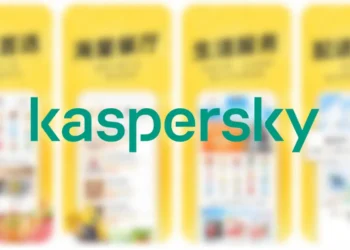 صورة توضيحية لتهديد تطبيق خبيث مثل Trojan SparkCat الذي يسرق البيانات من الصور على الهواتف الذكية.