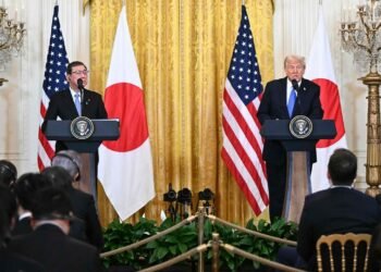 ترامب يلوّح برسوم جمركية على اليابان ويعزز التعاون الأمني معها
