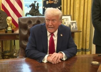 ترامب يدعو لتهجير الفلسطينيين من غزة وحماس ترد بغضب