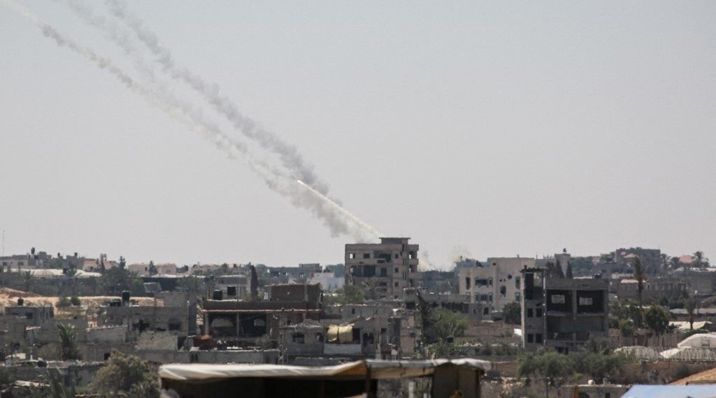 تصعيد خطير: القسام تقصف تل أبيب وإسرائيل تبدأ اجتياحًا بريًا شمال غزة