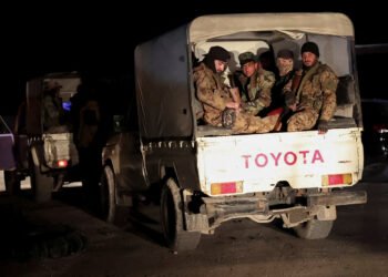 سوريا على صفيح ساخن: مظاهرات وحظر تجوال ومعلومات تكشف خيوط اللعبة