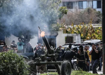 القوات السورية تفشل هجومًا في اللاذقية وتتقدم في جبلة وسط معارك عنيفة