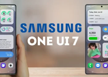 هاتف سامسونج تعرض واجهة One UI 7 الجديدة مع ميزات الذكاء الاصطناعي وأيقونات التطبيقات المحدثة.
