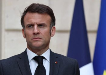 ماكرون يلوّح بالاعتراف بدولة فلسطين: هل تُغيّر فرنسا موازين الدبلوماسية؟