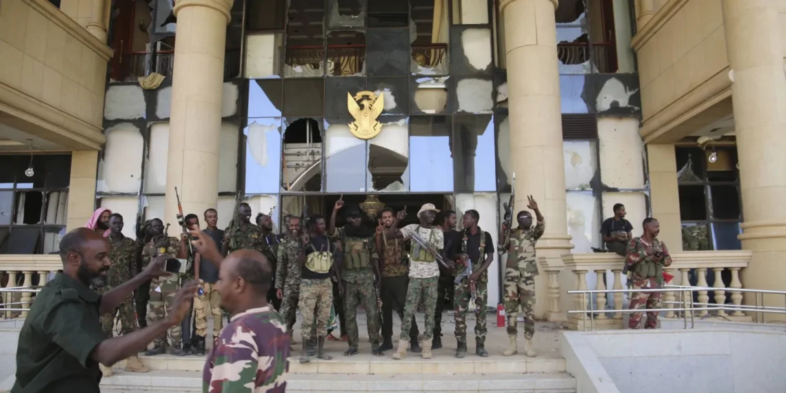 السودان في أتون النار: عام ثالث من الحرب والدمار دون أفق للحل