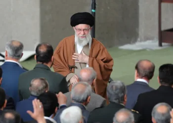 مستشار خامنئي يكشف فحوى رسالة ترامب