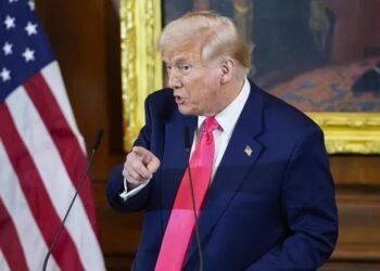 تصعيد جديد في حرب الرسوم: أميركا والصين على صفيح اقتصادي ساخن