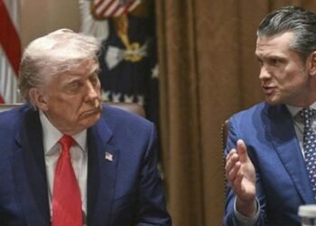 ترامب يدافع عن وزير دفاعه رغم فضيحة تسريبات "سيغنال"