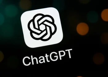 صورة تعبيرية توضح نهي دعم GPT-4 و استبداله بنموذج GPT-4o من OpenAI