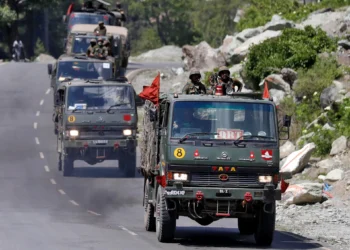 باكستان تحذّر من ضربة هندية وشيكة وسط تصاعد التوتر في كشمير